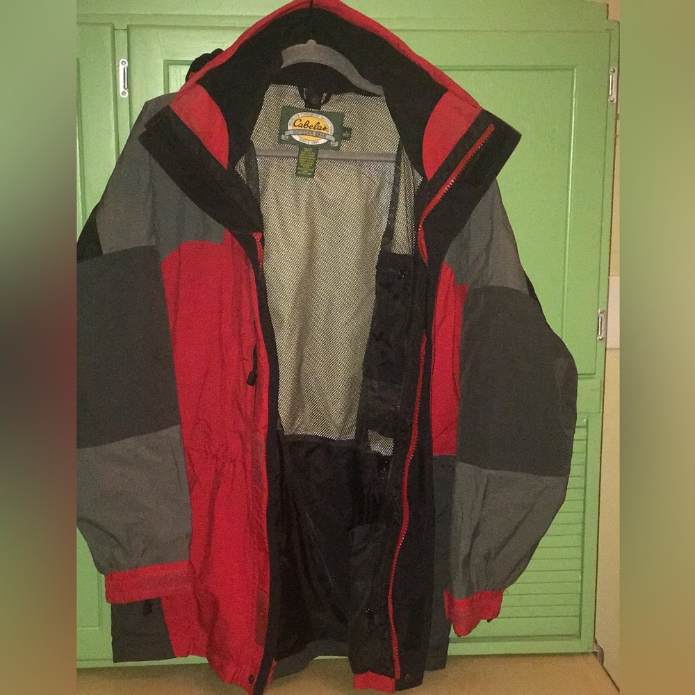 Cabellas. Gore tek. Extreme wet weather